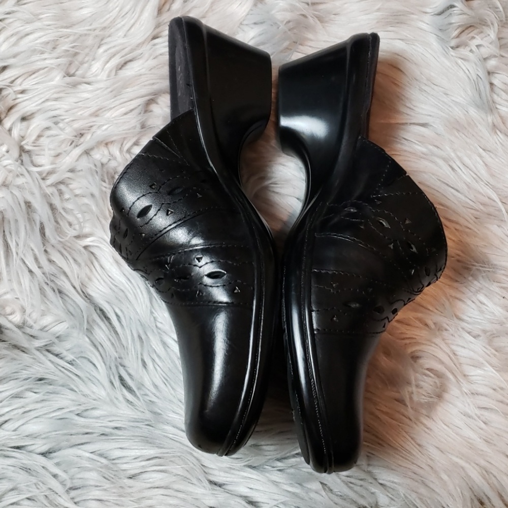 Clark’s Shoes - Picture 3 of 6